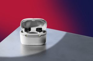 Miniatur Hörgeräte von Singia zum wiederaufladen.